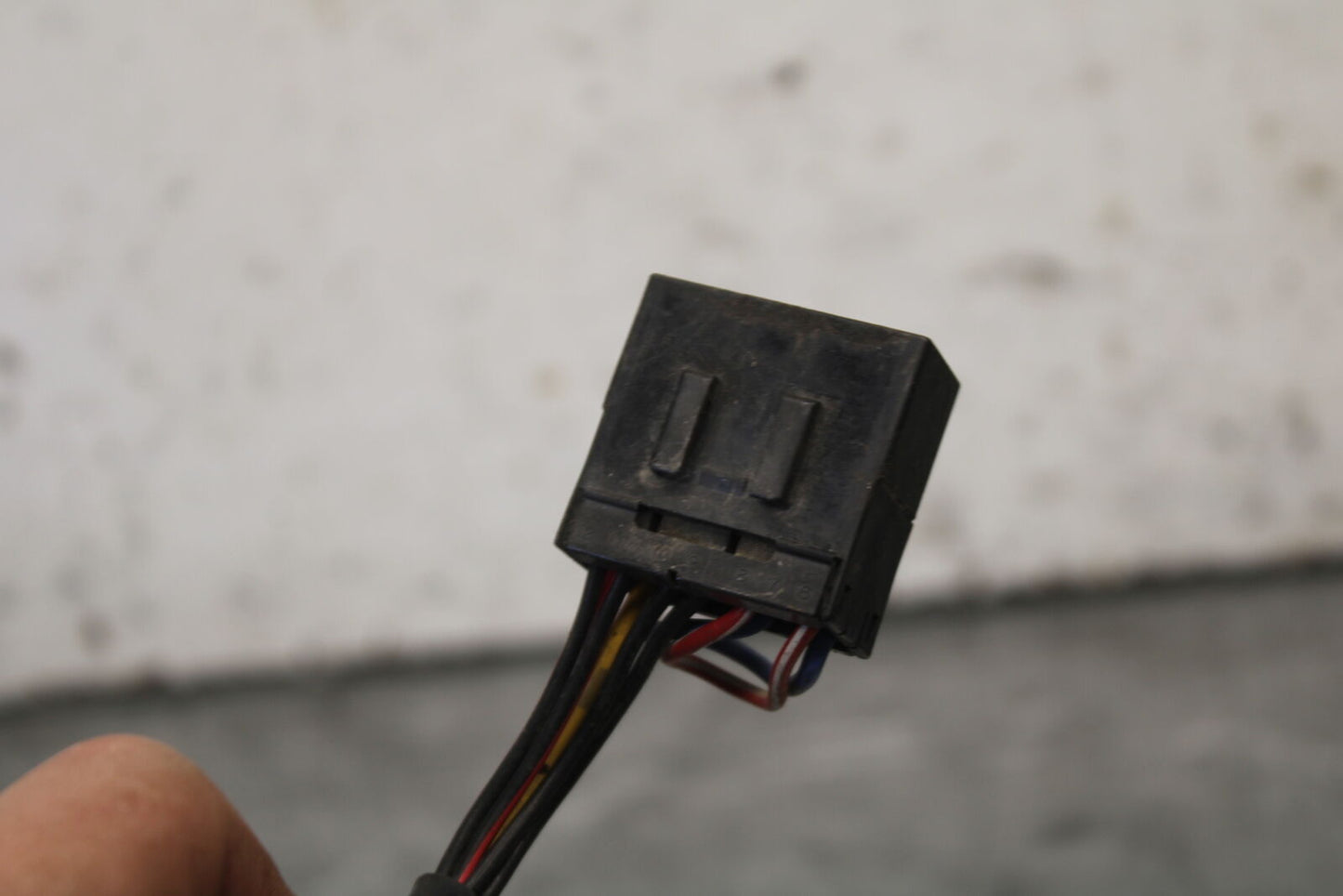 01-06 TRIUMPH TIGER 955I RIGHT CLIP ON HANDLE KILL OFF START SWITCH BB693