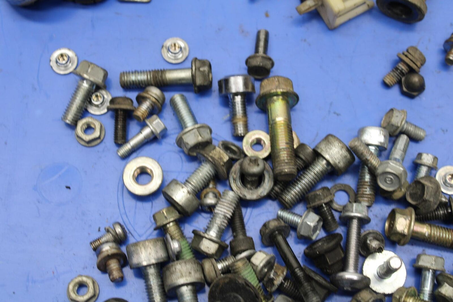 1985 Honda Shadow 500 VT500C MISCELLANEOUS BOLTS HARDWARE MOTOR SCREWS BB615