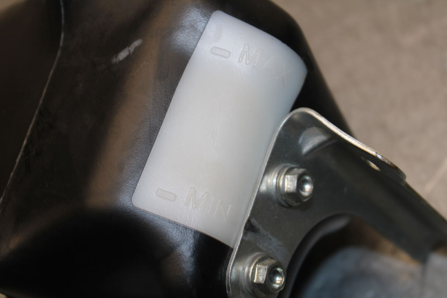 09-11 DUCATI STREETFIGHTER COOLANT WATER TANK RESERVOIR BOTTLE BB705