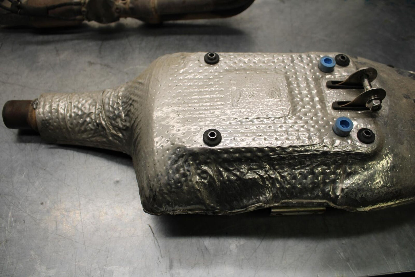 2009 Triumph Daytona 675 FULL EXHAUST SYSTEM HEADERS PIPE MUFFLER T2203710 BB584