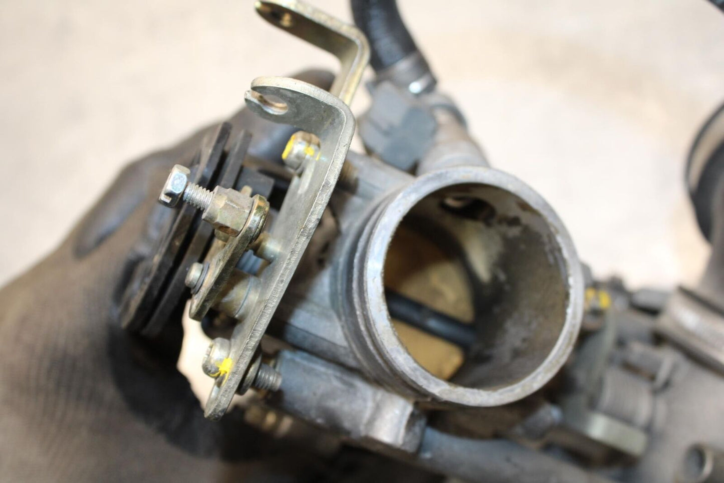 2005 Ducati Monster S2R MAIN FUEL INJECTORS / THROTTLE BODIES BB557