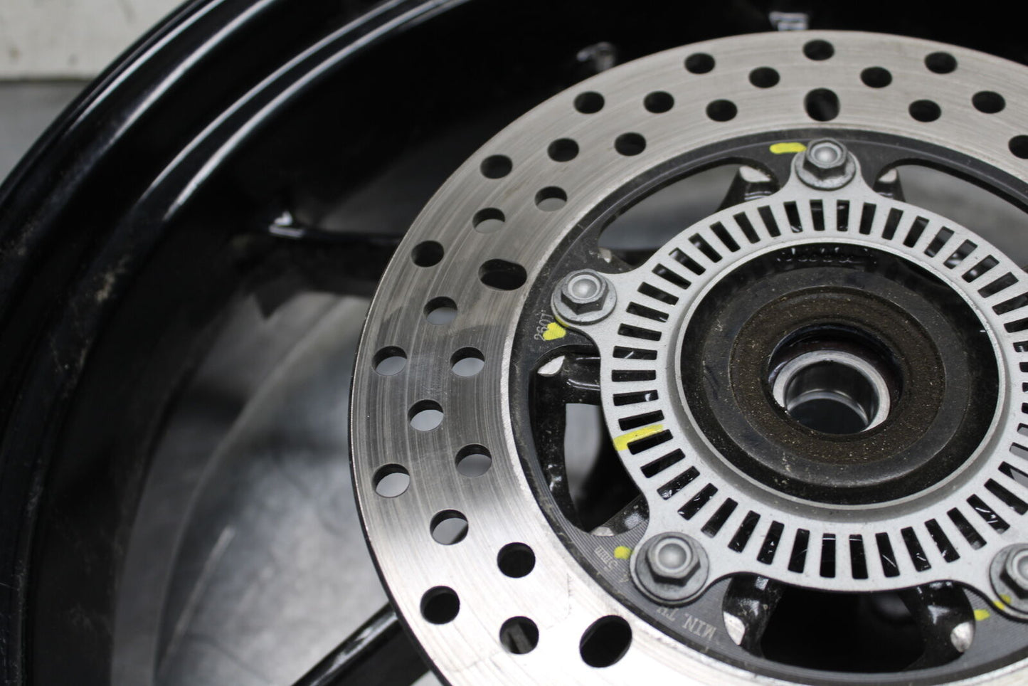 21-24 APRILIA TUONO 660 FACTORY REAR WHEEL BACK RIM BB733