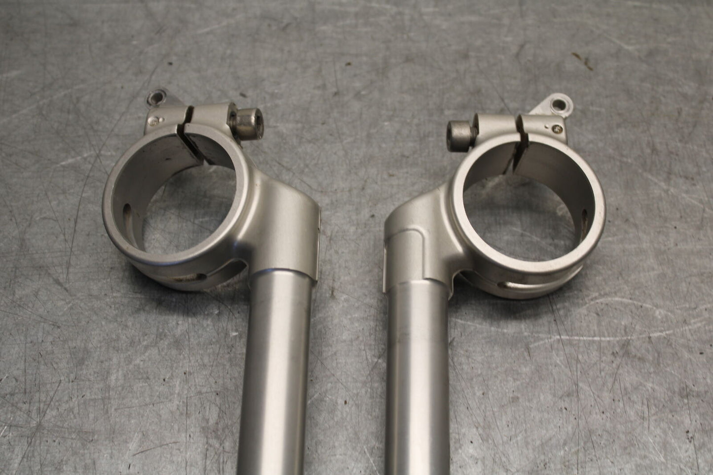 09-11 TRIUMPH DAYTONA 675 LEFT RIGHT CLIP ON ONS HANDLEBARS PAIR SET BB652