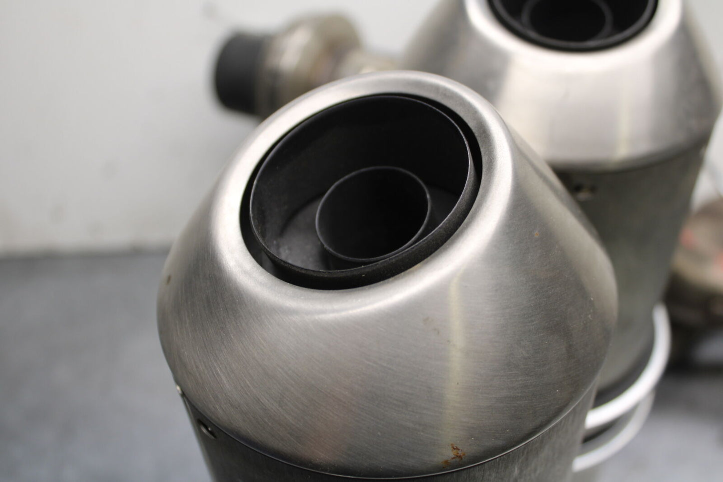 09-11 DUCATI STREETFIGHTER 1098 FULL EXHAUST SYSTEM HEADERS PIPE MUFFLER BB705