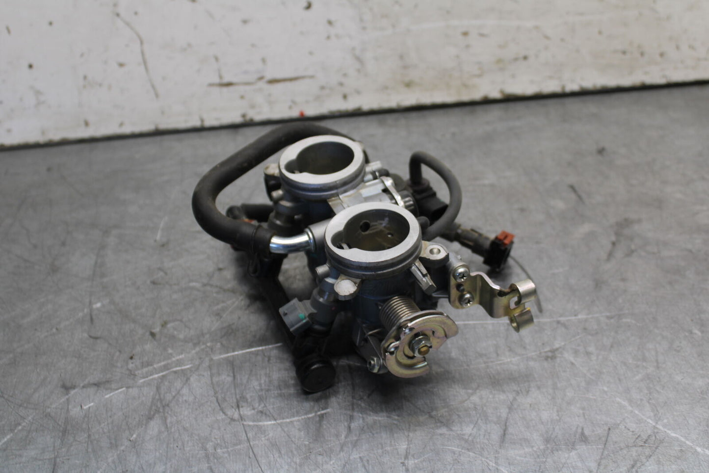 19-22 KAWASAKI Z400 MAIN FUEL INJECTORS / THROTTLE BODIES BB708