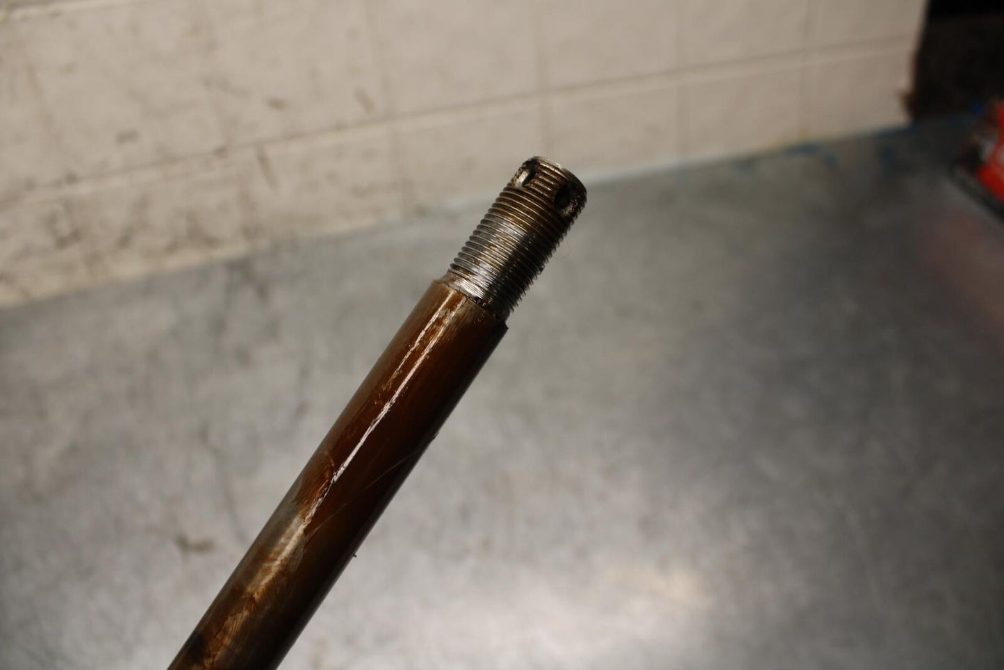 1977 Yamaha XS750 REAR AXLE BACK WHEEL RIM PIVOT BOLT AXEL 1J7-25381-00-00 BB554