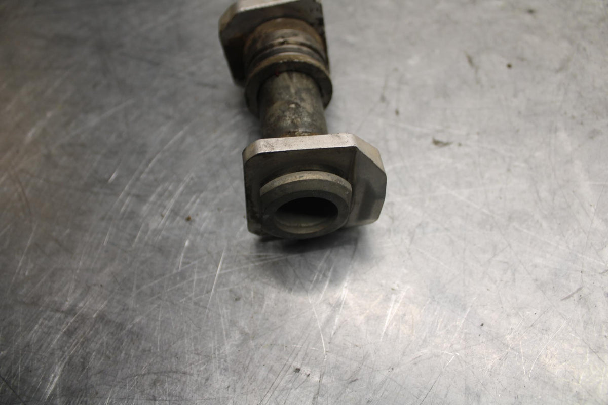 2006 Suzuki GSXR750 REAR AXLE BACK WHEEL RIM PIVOT BOLT AXEL 64711-49G10 BB40