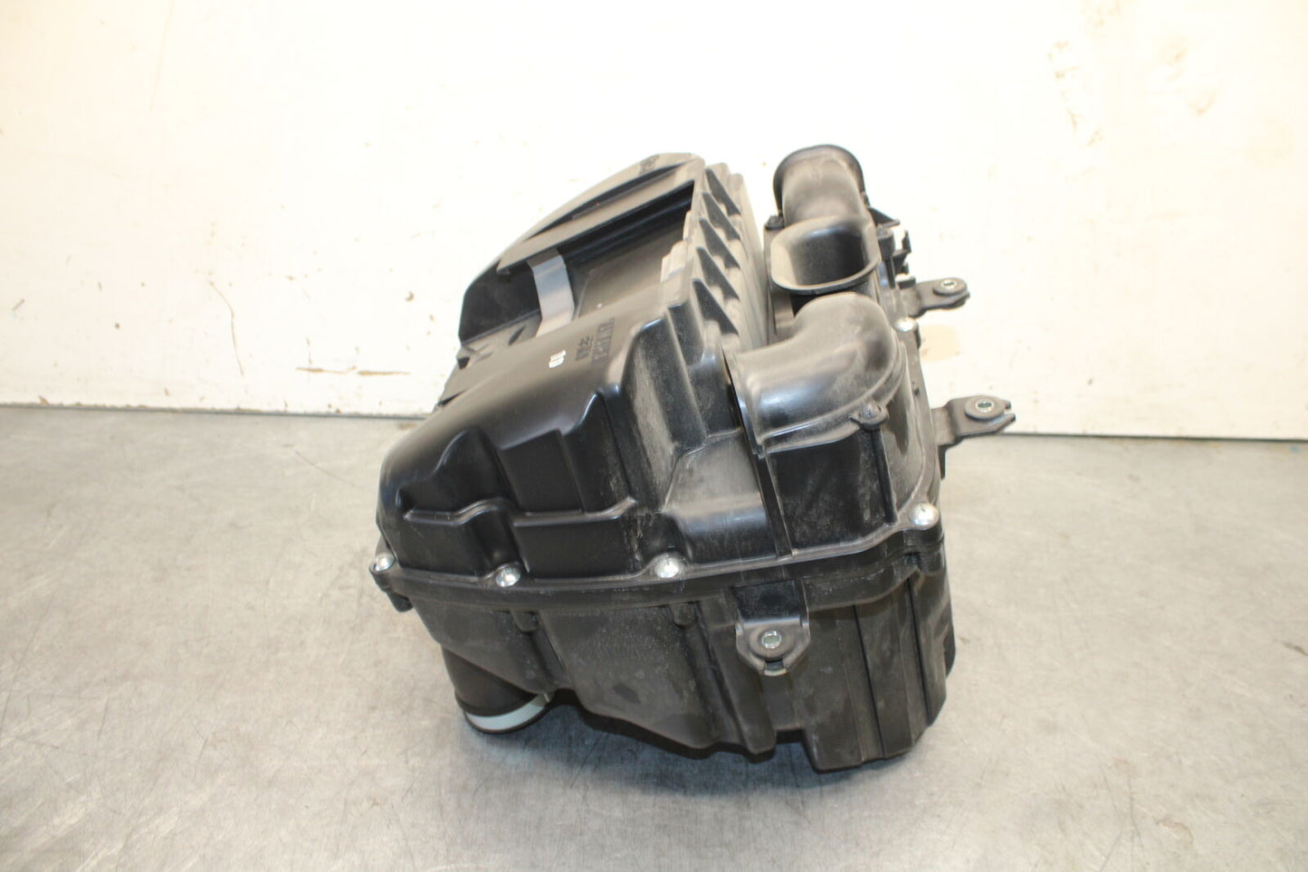 22-24 YAMAHA XSR900 AIRBOX AIR INTAKE FILTER BOX BB683