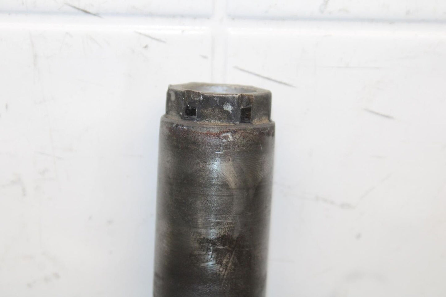 1999 Suzuki GSXR600 FRONT WHEEL RIM AXLE PIVOT BOLT BB580