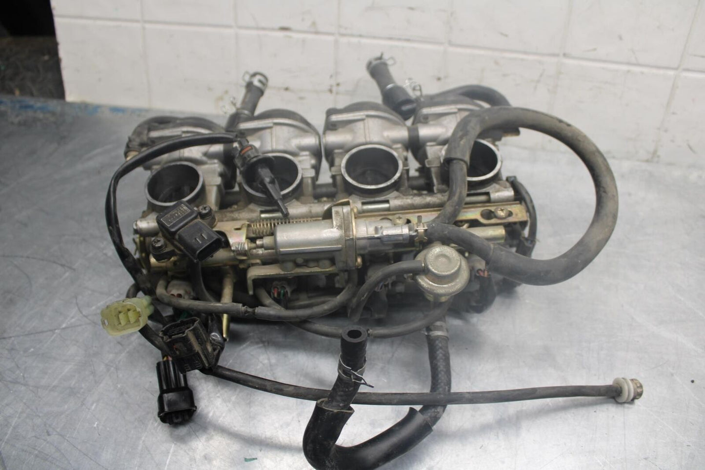05 YAMAHA YZF R6S MAIN FUEL INJECTORS / THROTTLE BODIES BB462