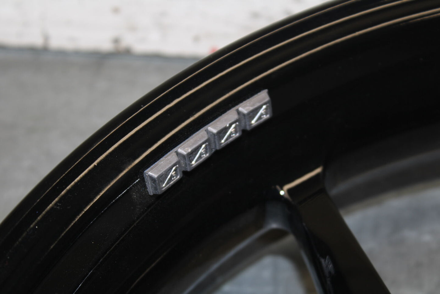 12-15 DUCATI 1199 PANIGALE AFTERMARKET FRONT WHEEL FRONT RIM BB705