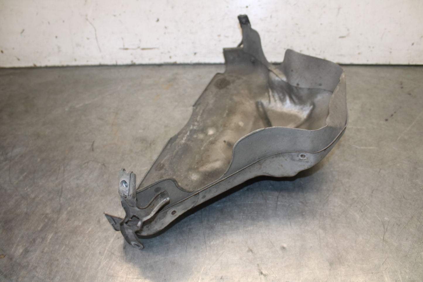 93-00 HONDA GOLDWING 1500 GL1500SE EXHAUST COLLECTOR CHAMBER GUARD BB700