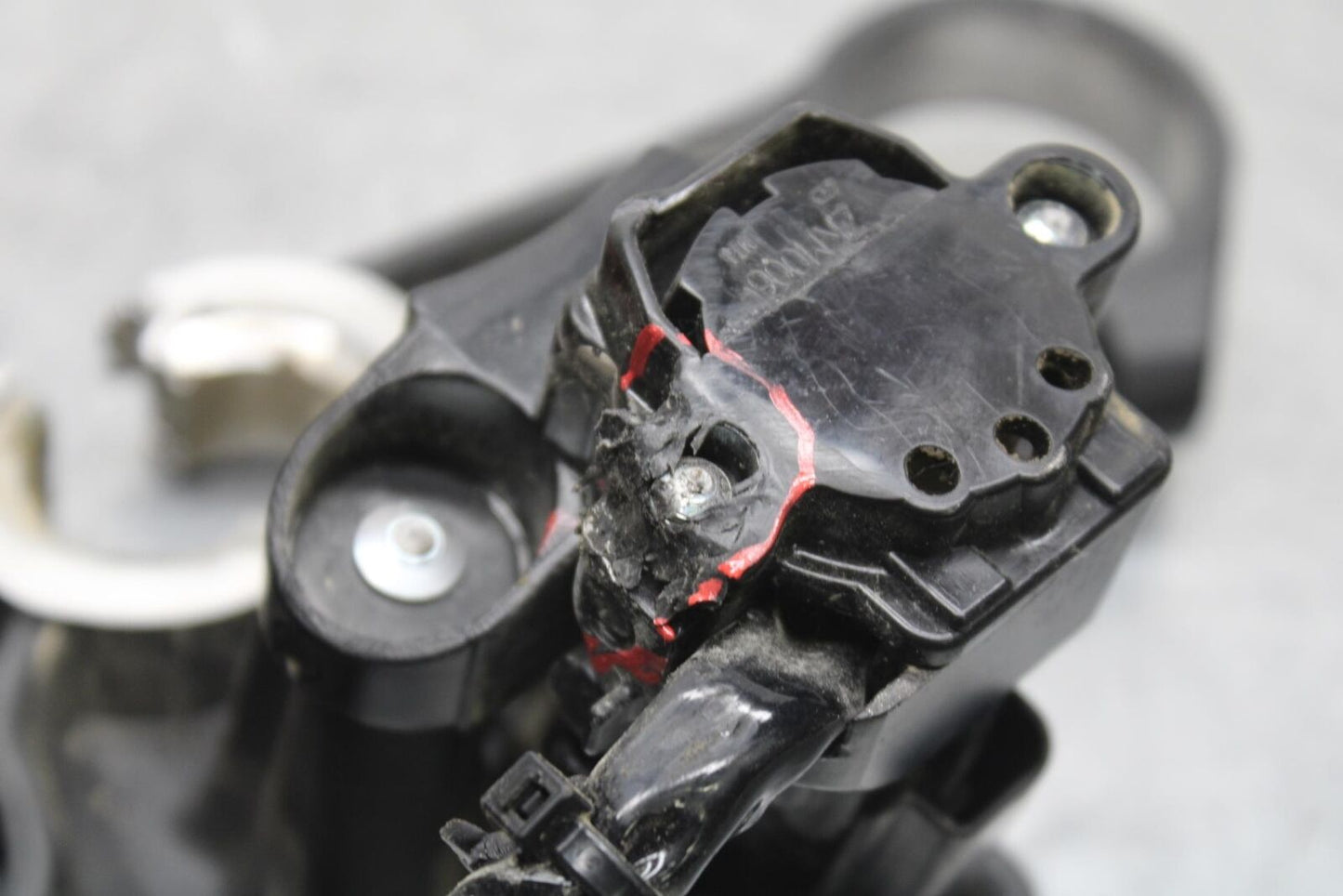 23-24 KAWASAKI NINJA ZX4R IGNITION LOCK KEY SET W/ GAS CAP AND SEAT LOCK BB638