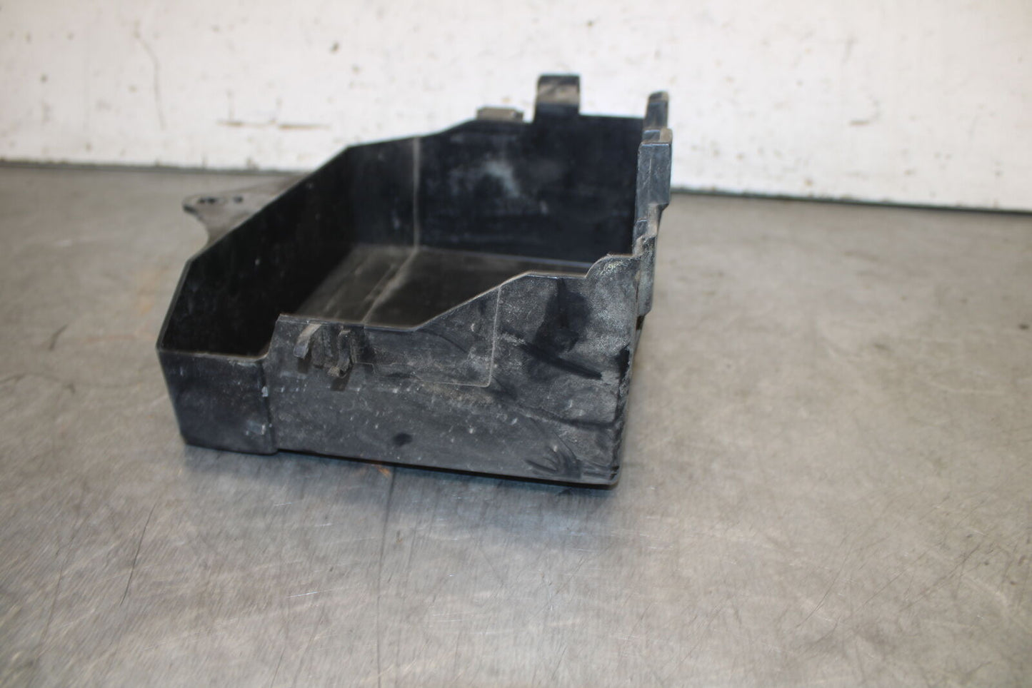 93-00 HONDA GOLDWING 1500 GL1500SE BATTERY TRAY BOX HOLDER BB700