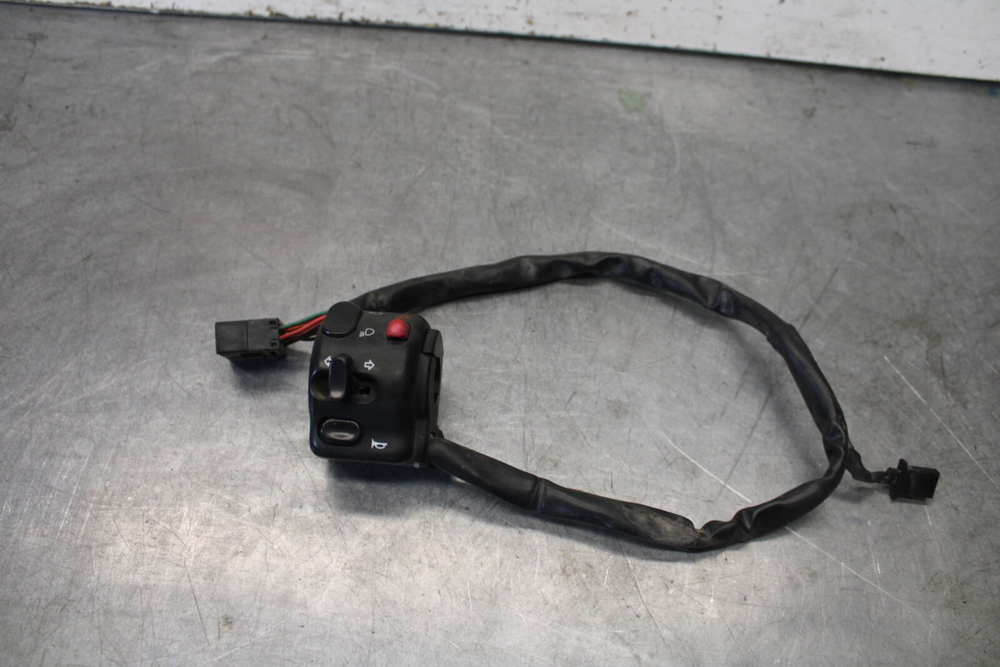 01-06 TRIUMPH TIGER 955I LEFT CLIP ON HANDLE HORN SIGNALS SWITCH BB693