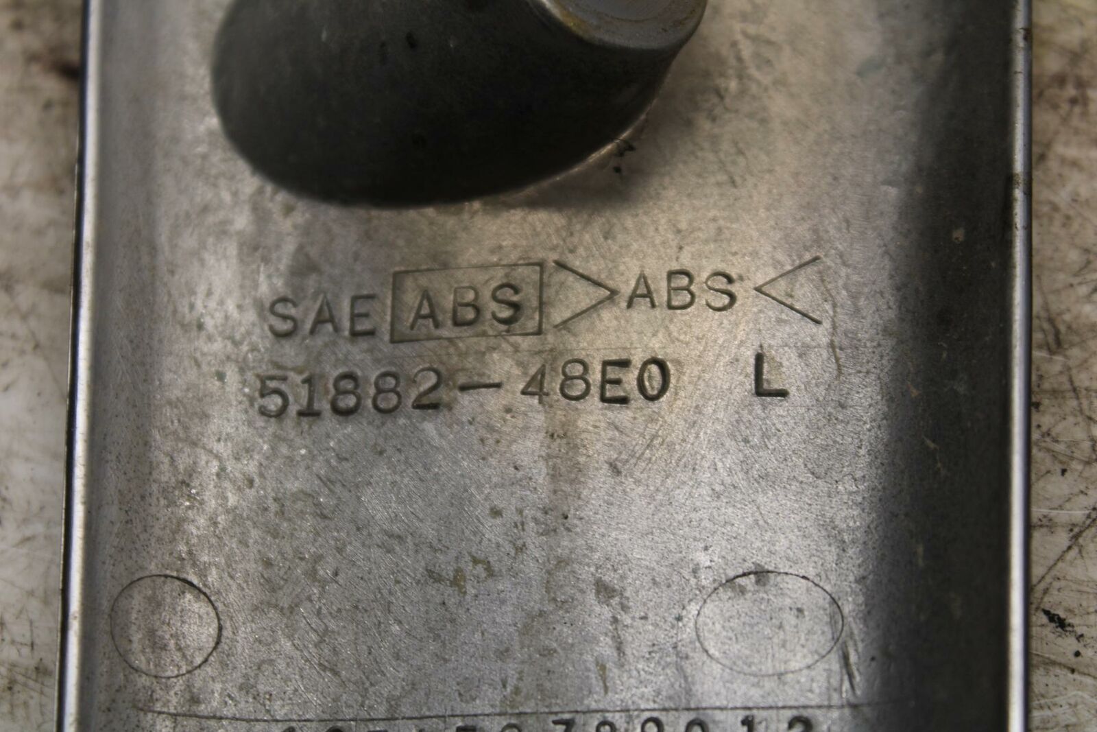 00-04 SUZUKI MARAUDER 800 VZ800 RADIATOR TRIM SHIELD GUARD BB305