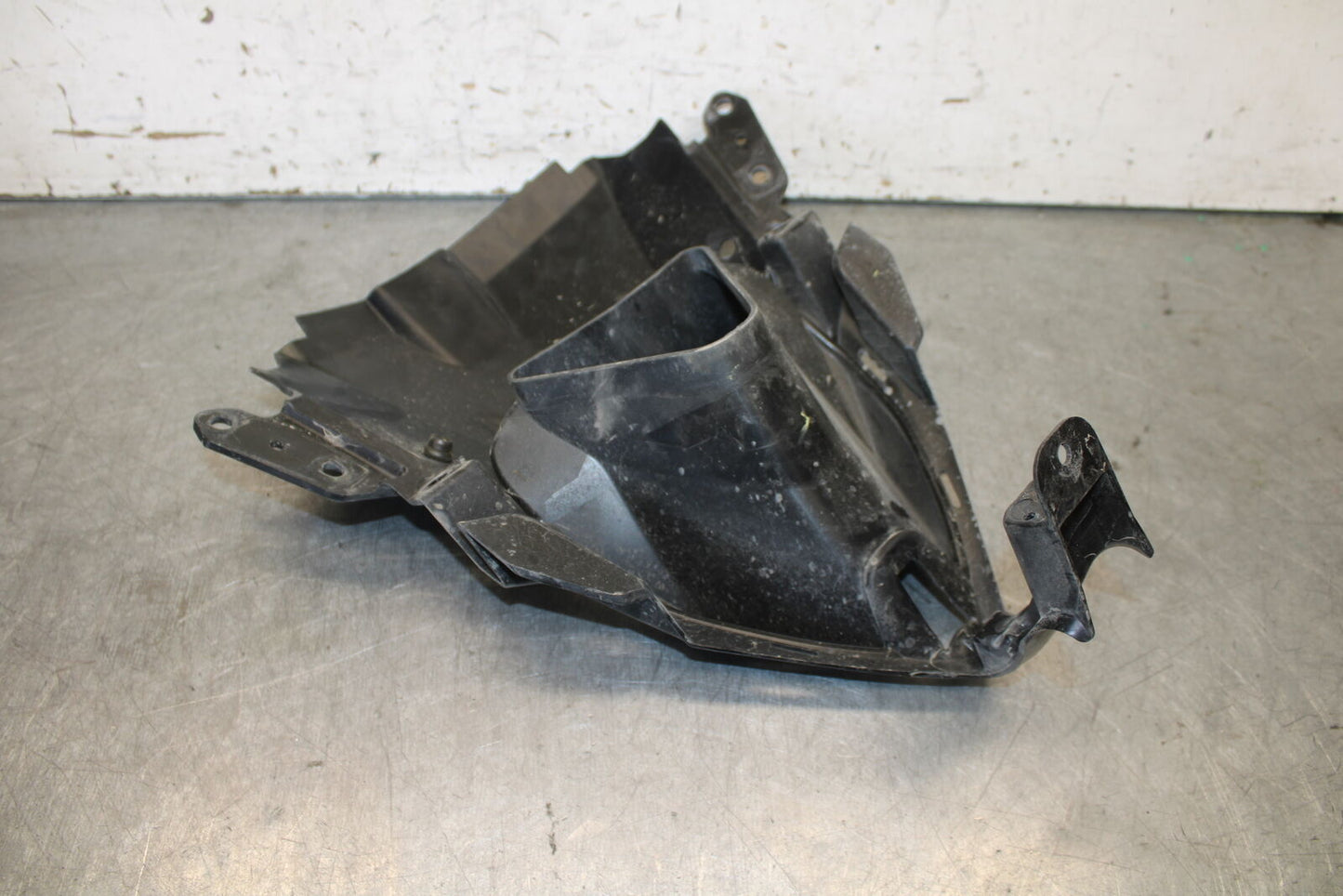 19-23 KAWASAKI NINJA ZX6R FRONT CENTER COWL FAIRING BB701