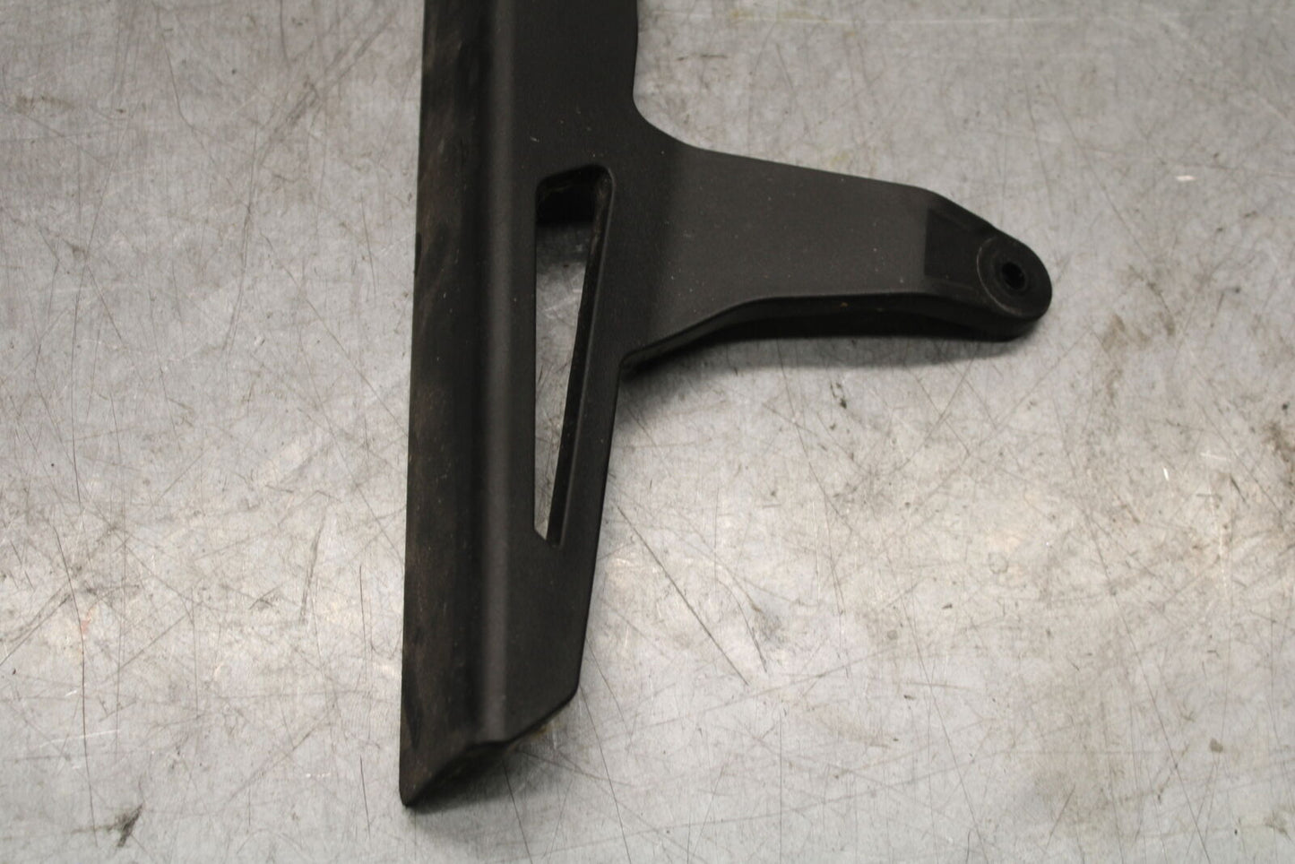 19-21 TRIUMPH SPEED TWIN 1200 REAR BACK DRIVE CHAIN GUARD COVER SHIELD BB653