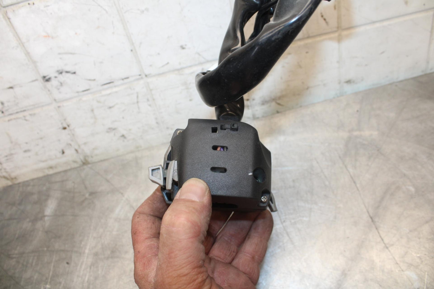22 KTM 890 ADVENTURE LEFT CLIP ON HANDLE HORN SIGNALS SWITCH SWITCHES BB514