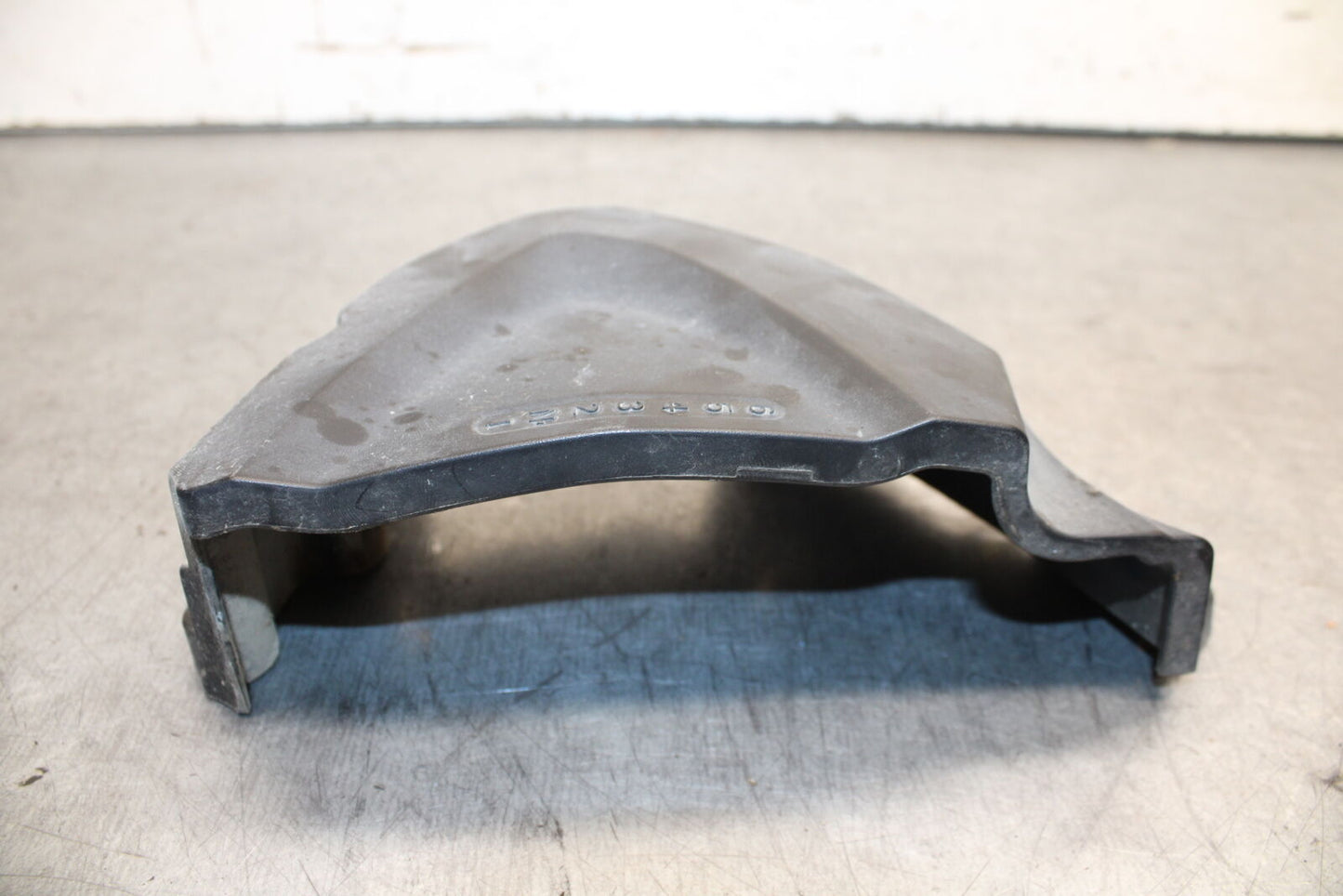 09-11 TRIUMPH DAYTONA 675 ENGINE SPROCKET COVER BB652