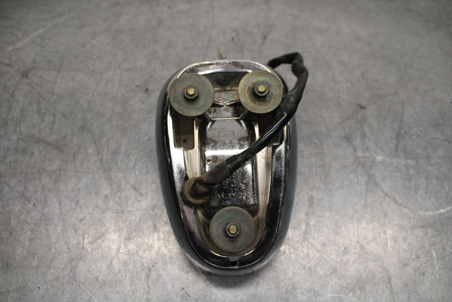 99-00 YAMAHA V STAR 1100 TAILLIGHT REAR TAIL BRAKE LIGHT BB711