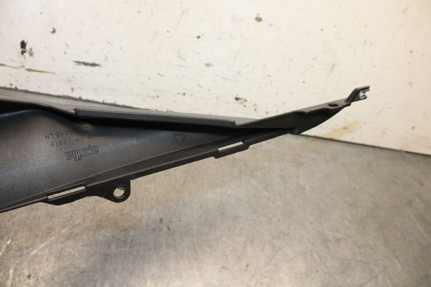 20-23 APRILIA RS660 LEFT REAR BACK TAIL FAIRING COWL SHROUD BB667