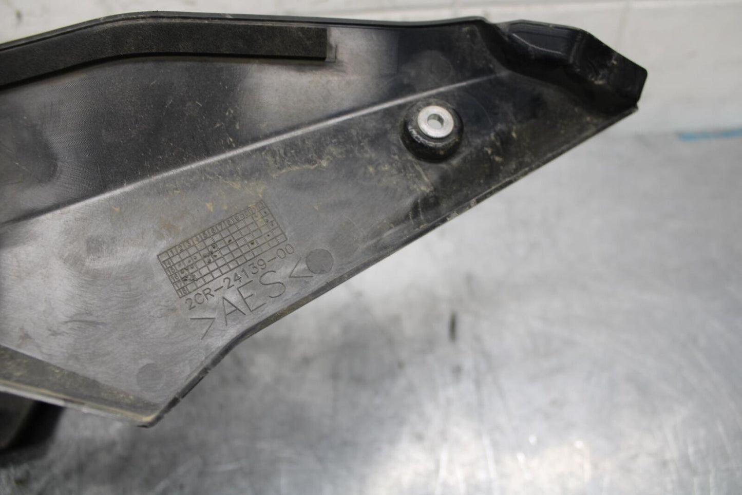 18 YAMAHA YZF R1 RIGHT LEFT GAS FUEL TANK PANELS COVERS TRIM SET COWLS BB473