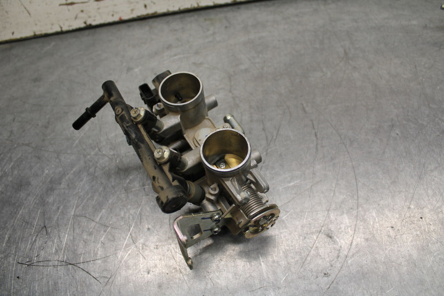 19-24 YAMAHA R3 MAIN FUEL INJECTORS / THROTTLE BODIES BB736