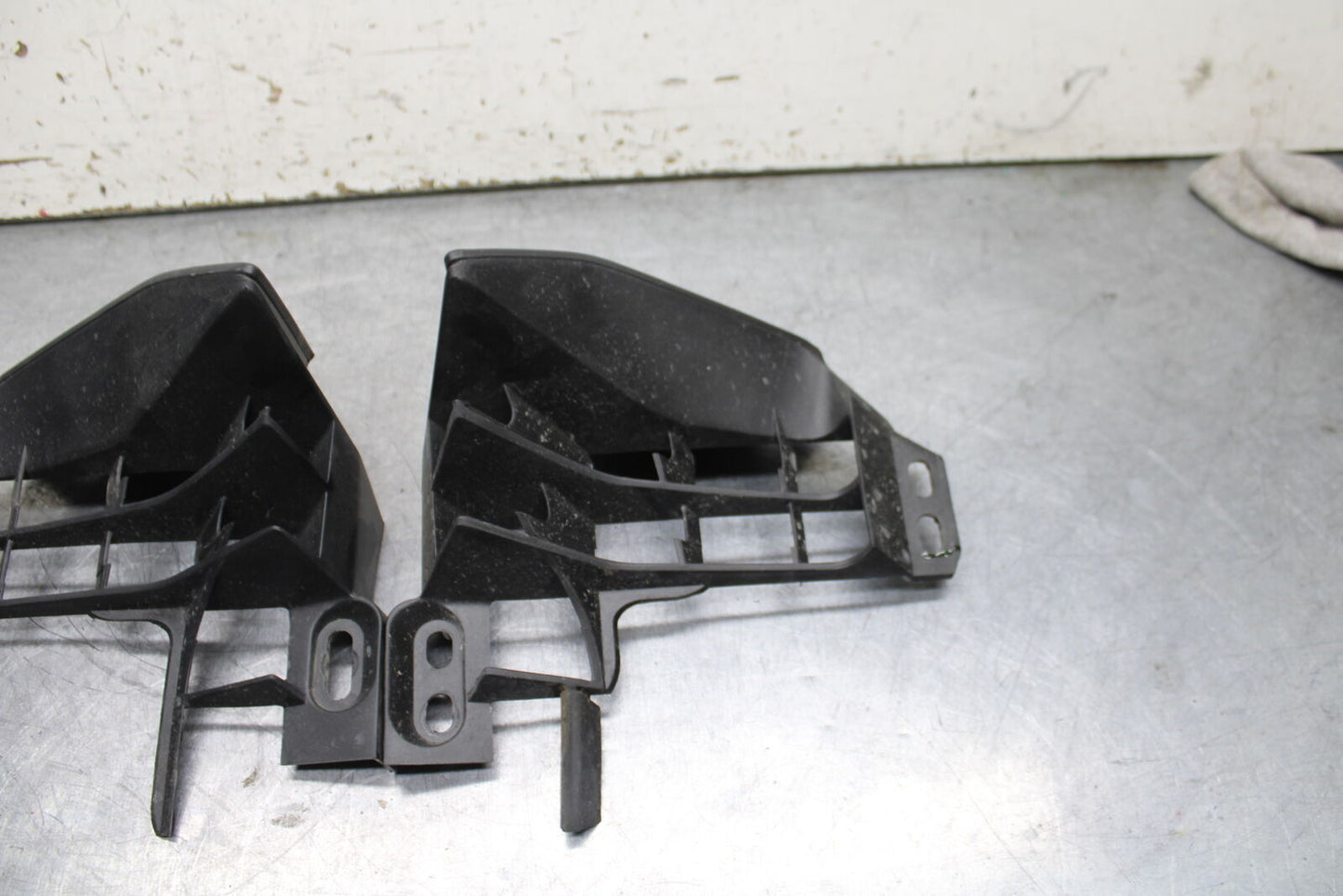 17-24 KTM 390 DUKE ENGINE RADIATOR RADIATER COVER GUARD SET PAIR BB734