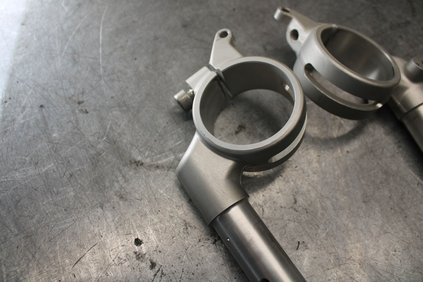 07-08 TRIUMPH DAYTONA 675 LEFT RIGHT CLIP ON ONS HANDLEBARS PAIR SET BB685
