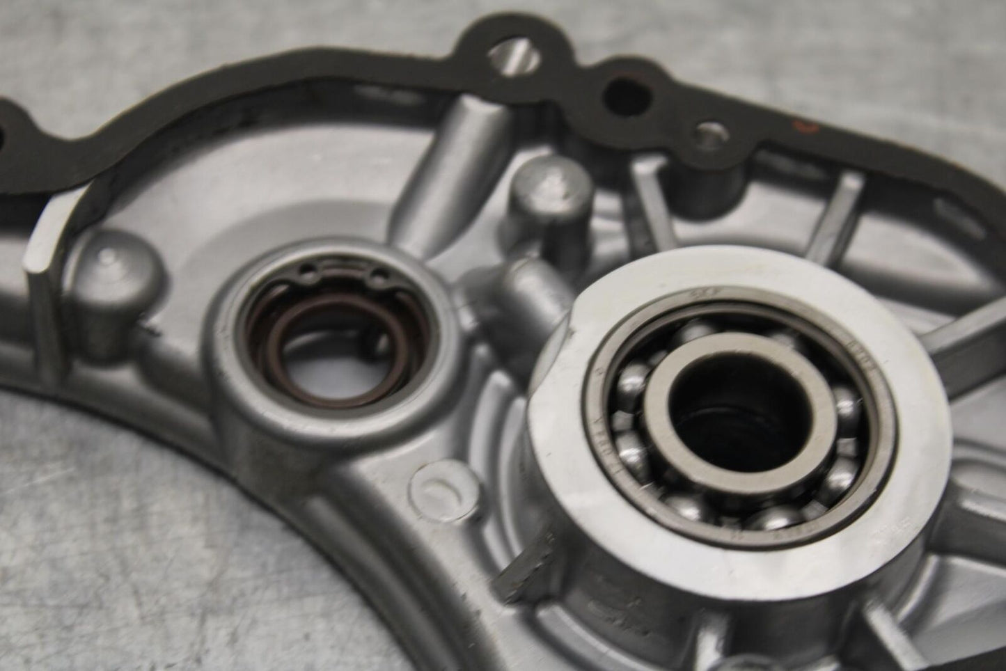 13 KTM 350 SXF ENGINE INNER MOTOR CLUTCH COVER BB104