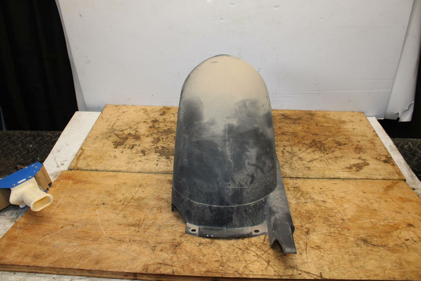 04-07 DUCATI ST3 REAR BACK WHEEL TIRE HUGGER FENDER BB347