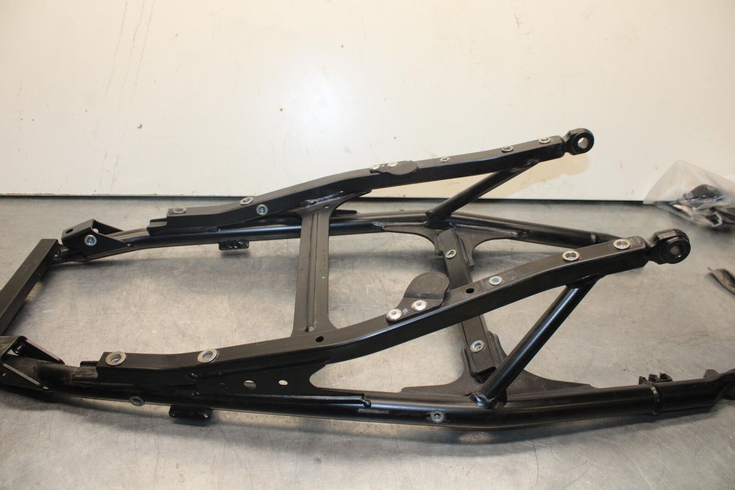 20-23 BMW F900R REAR SUBFRAME BACK SUB FRAME BB603