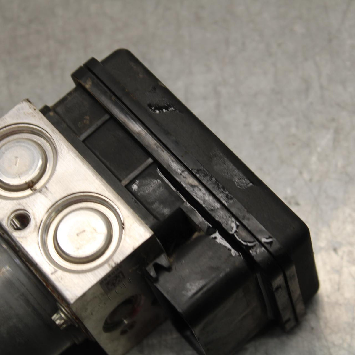 18 KTM RC 390 ABS PUMP UNIT MODULE BB648