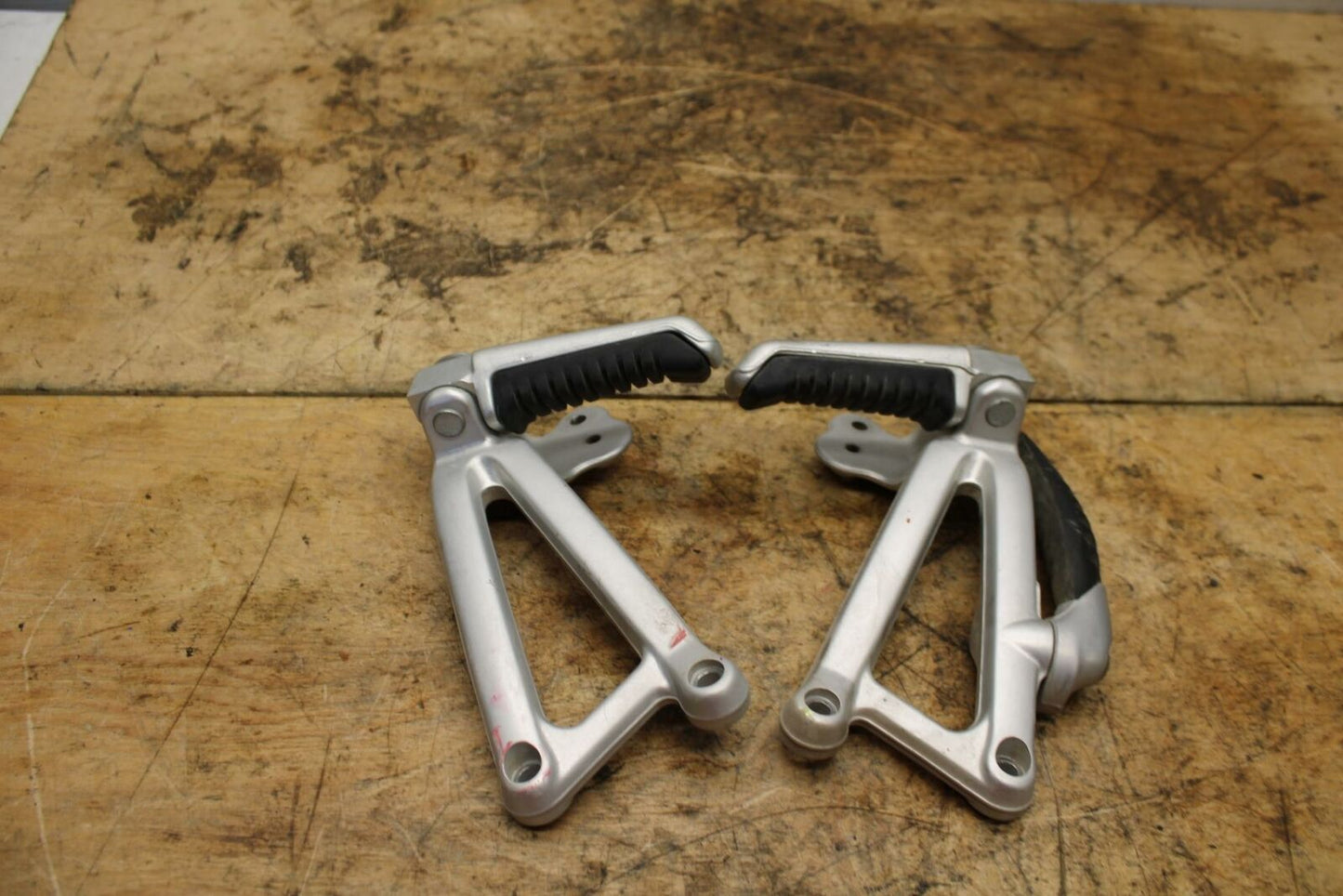 04-07 DUCATI ST3 REAR BACK PASSENGER PEG SET PAIR BB347