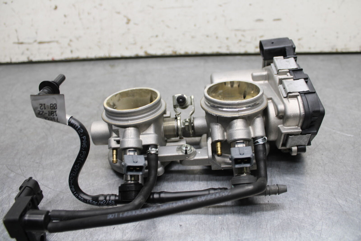 21-24 APRILIA TUONO 660 FACTORY MAIN FUEL INJECTORS / THROTTLE BODIES BB733