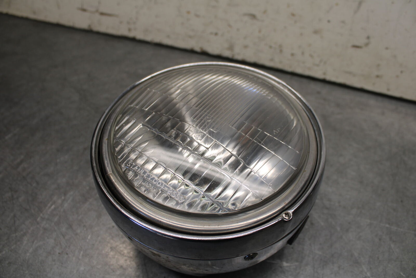 85-86 SUZUKI MADURA 1200 SINGLE HEADLIGHT HEAD LAMP LIGHT BB691