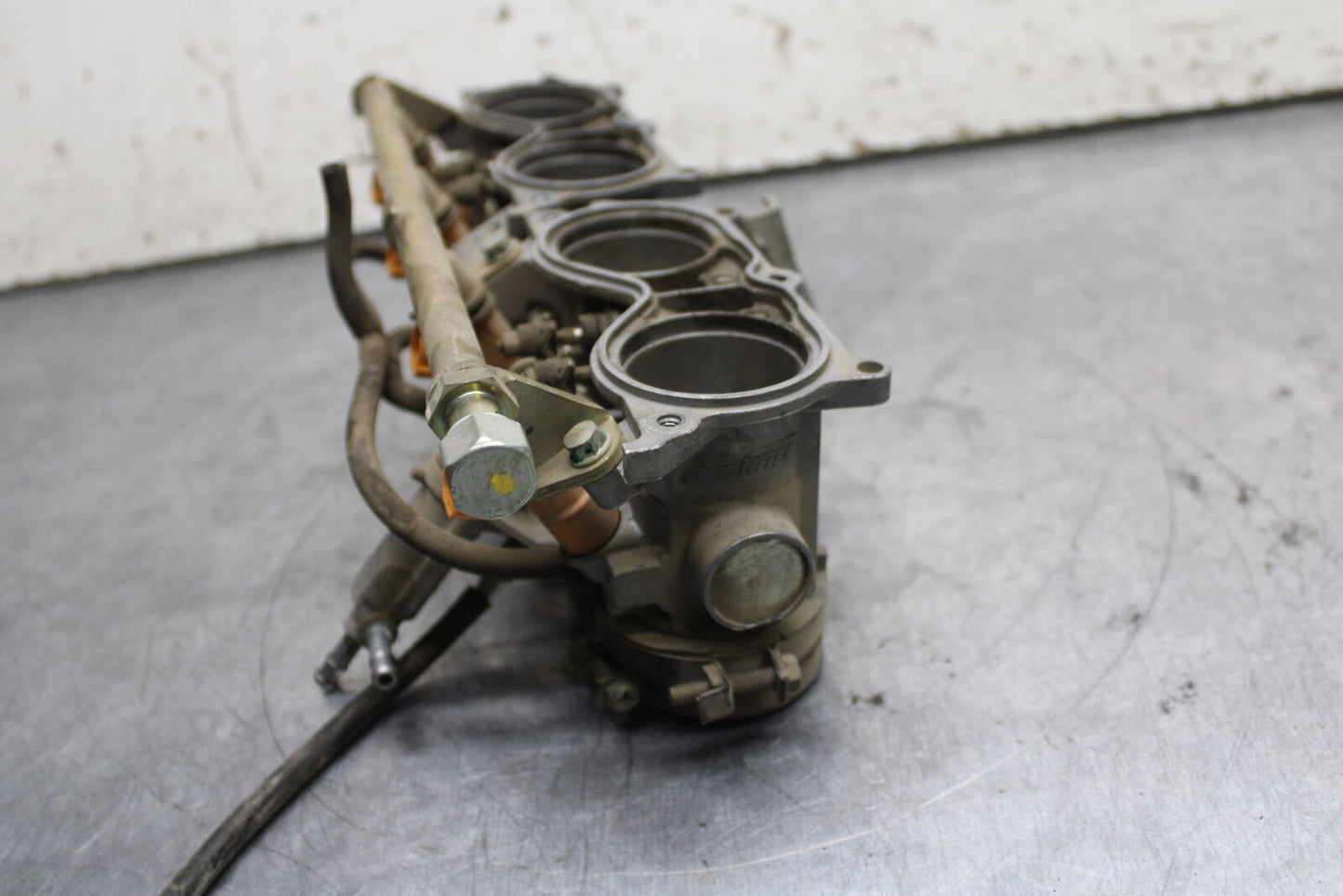 05-06 HONDA CBR600RR MAIN FUEL INJECTORS / THROTTLE BODIES BB739