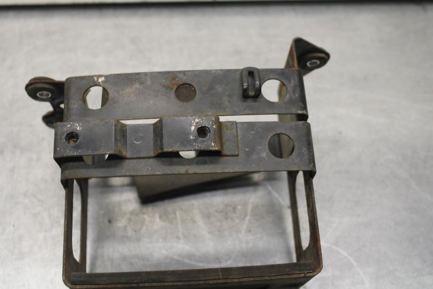 80-83 SUZUKI GS750E BATTERY BOX TRAY BB82