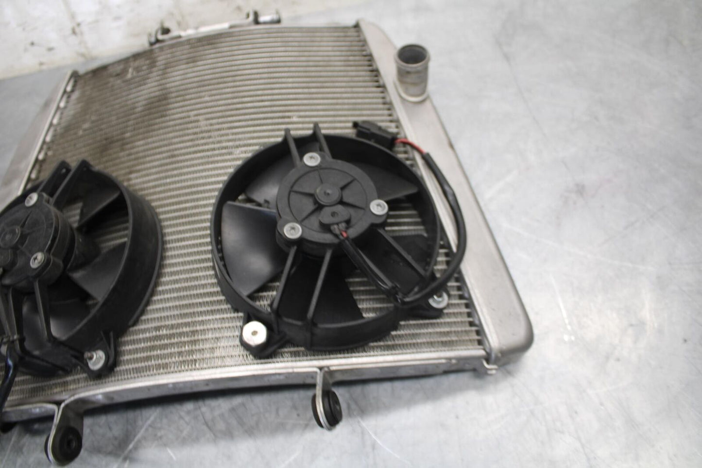 2010 Aprilia RSV1000R ENGINE RADIATOR MOTOR COOLER COOLING RADIATER BB513
