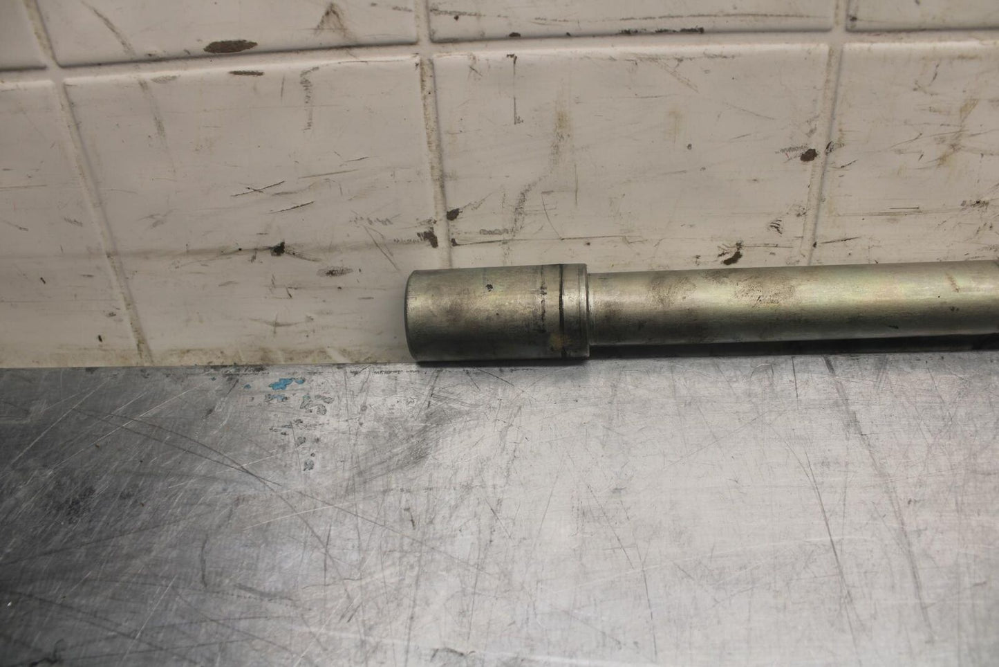 15-21 SUZUKI GSXR600 FRONT WHEEL RIM AXLE PIVOT BOLT BB460