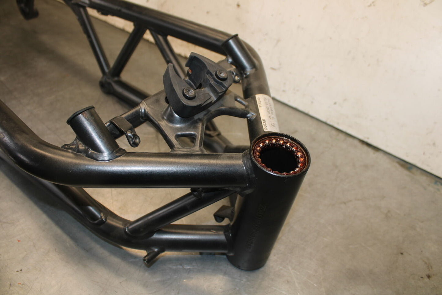12-13 DUCATI STREETFIGHTER 848 FRAME CHASSIS BB705