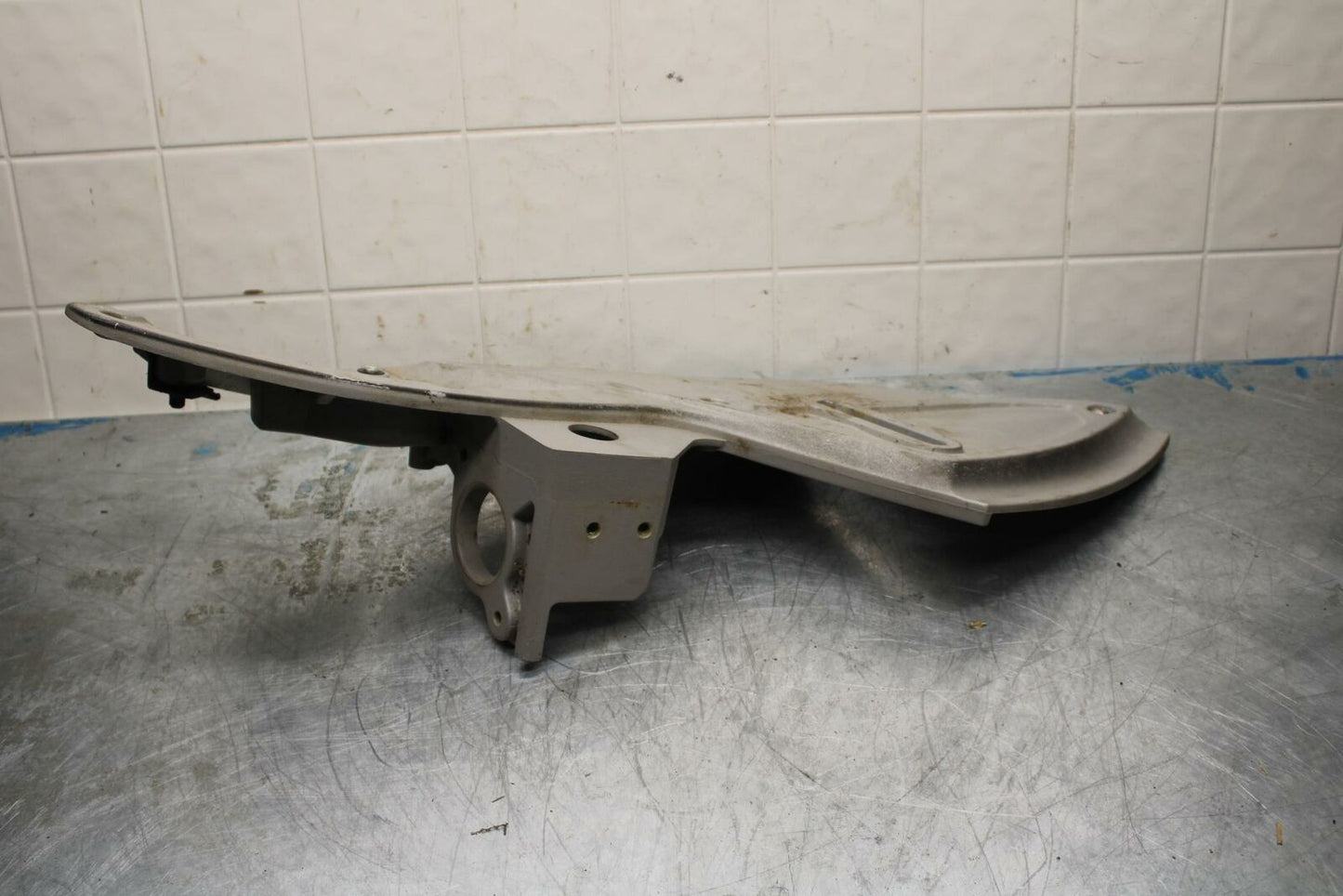 10-12 CAN AM SPYDER RT RIGHT FOOT REST PEG STEP SUPPORT 705002834 BB415