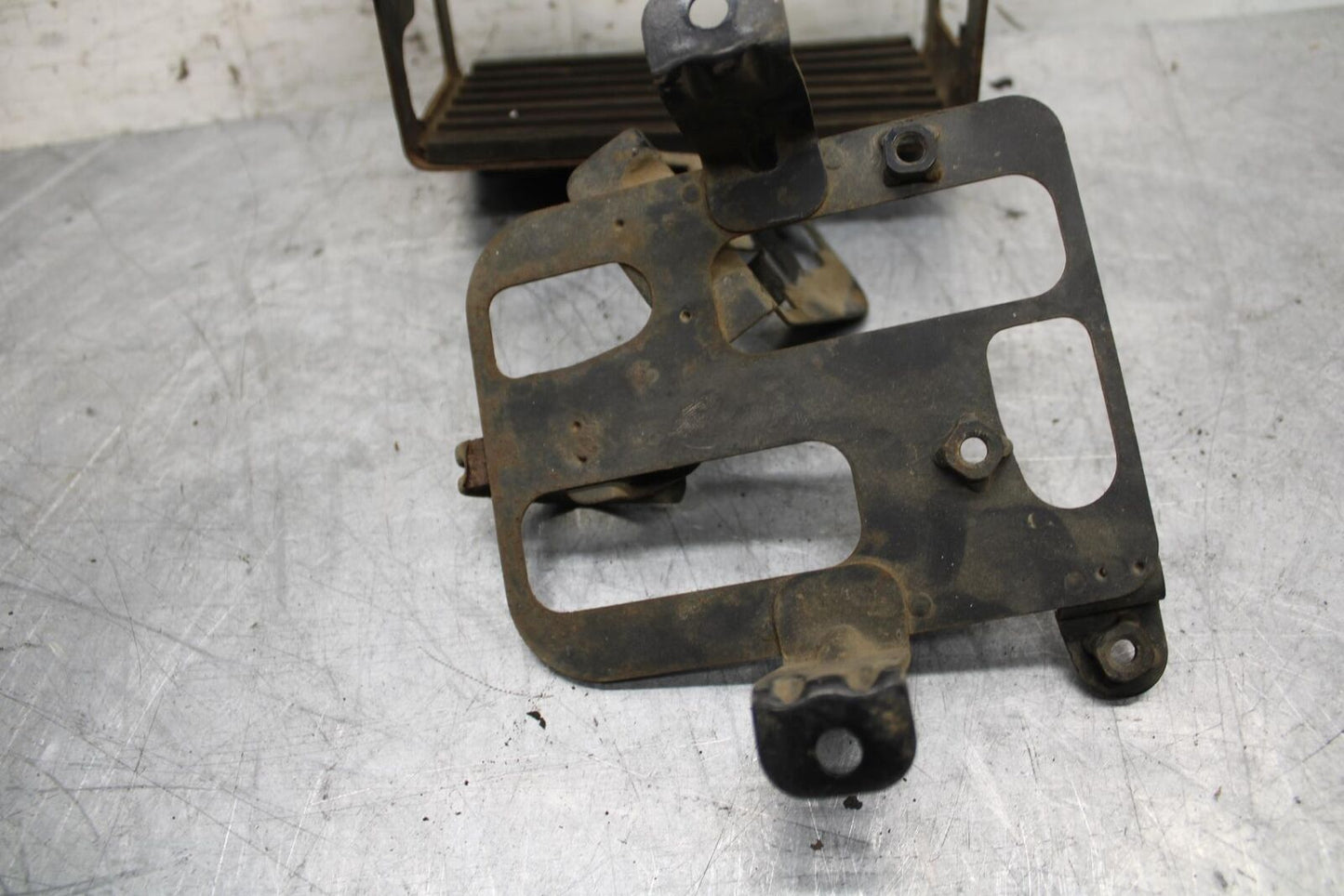 82-83 SUZUKI GS1100GL BATTERY TRAY BOX HOLDER BB30