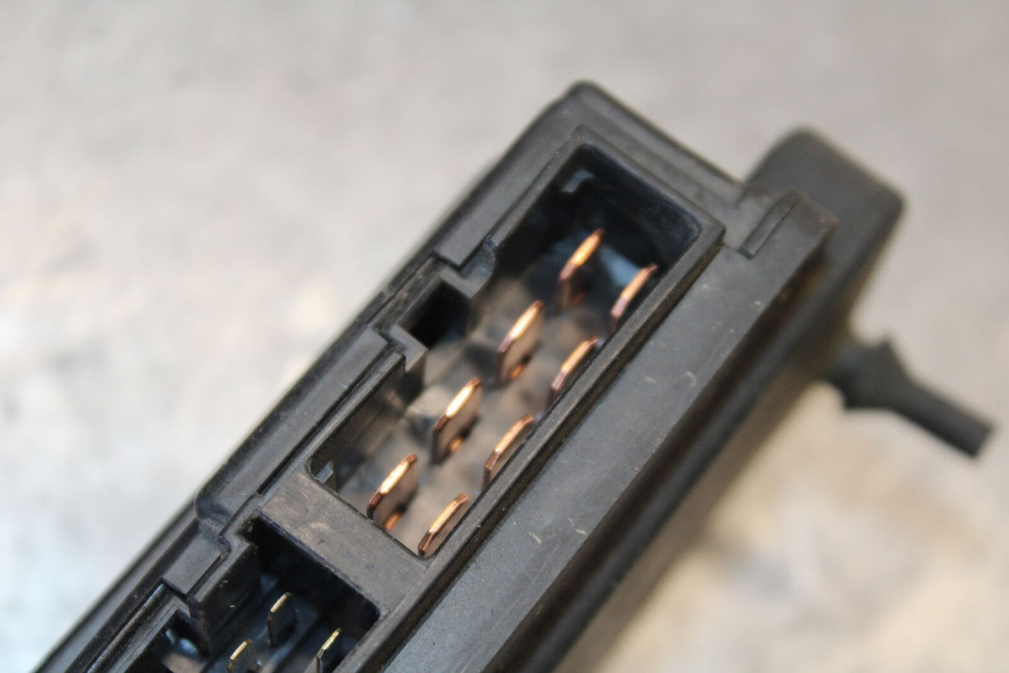 98-03 KAWASAKI VULCAN 1500L JUNCTION BOX FUSE BOX BB678