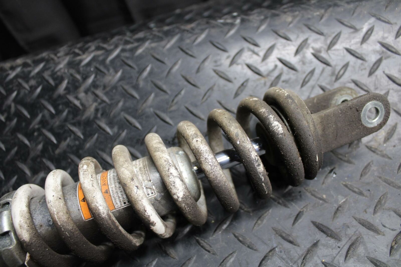 03 SUZUKI SV650S REAR BACK SHOCK ABSORBER SUSPENSION 62100-17G30-28W BB219