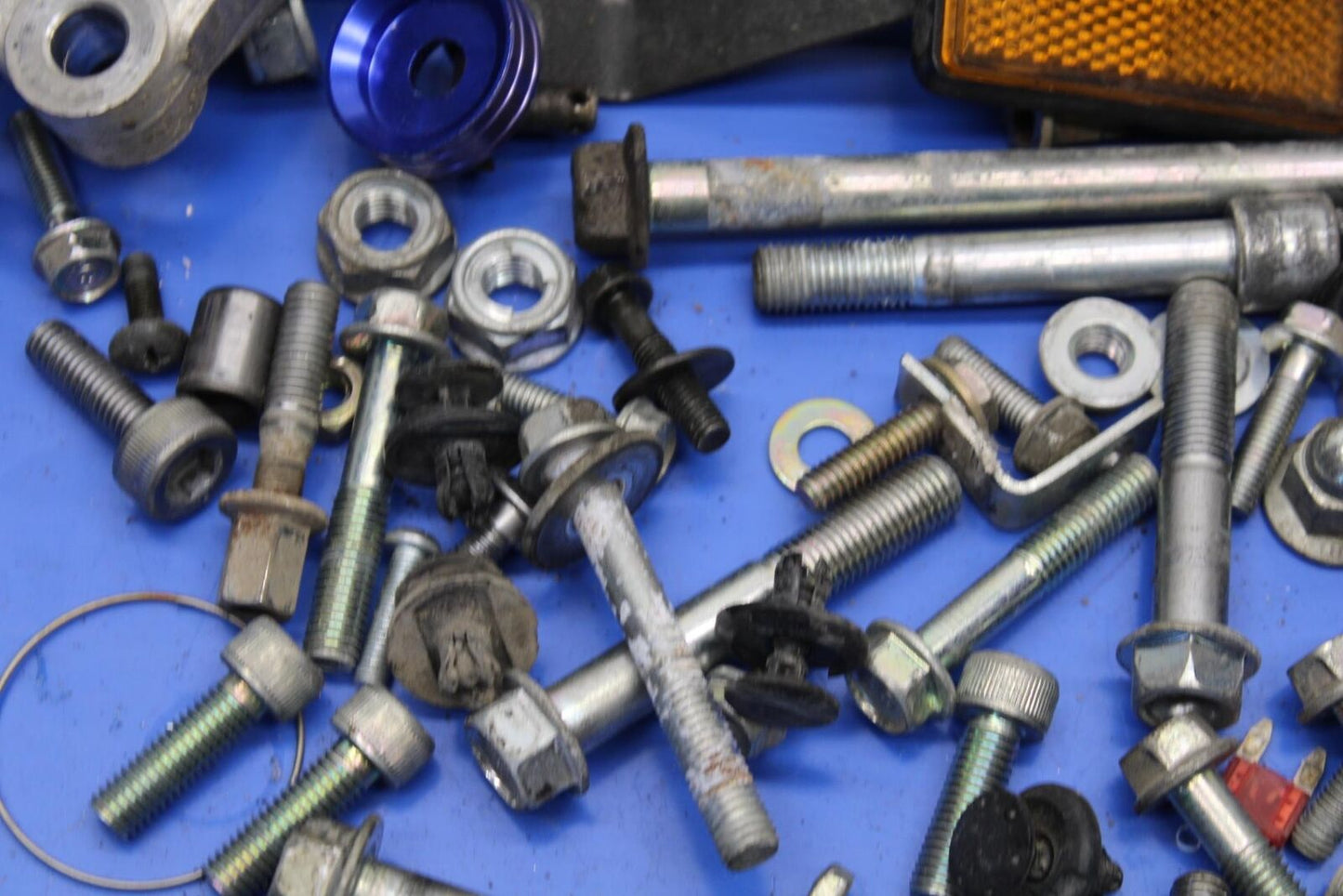 01-06 HONDA CBR600F4I MISCELLANEOUS BOLTS HARDWARE MOTOR SCREWS BB626