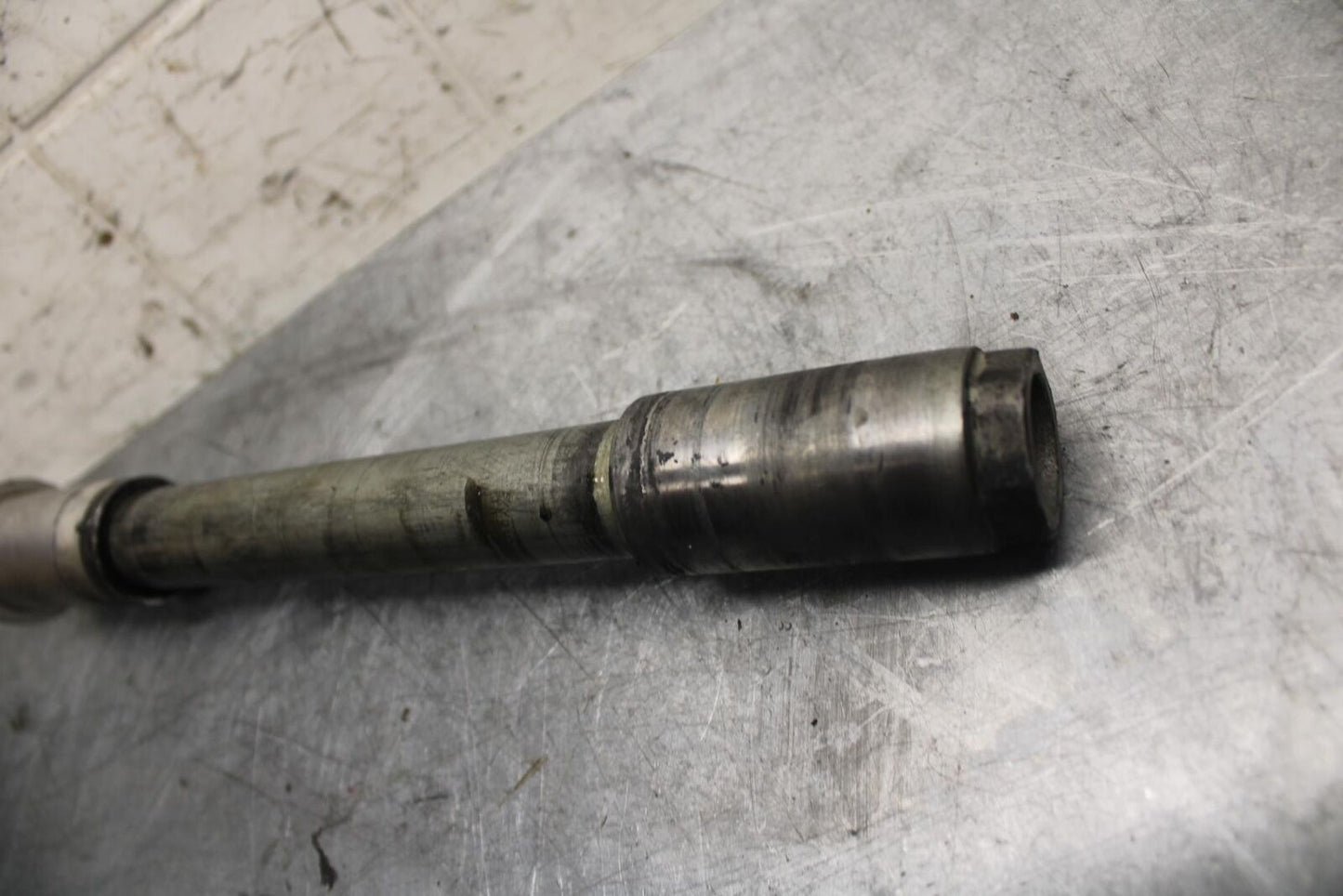 1998 Suzuki TL1000S FRONT WHEEL RIM AXLE PIVOT BOLT BB508
