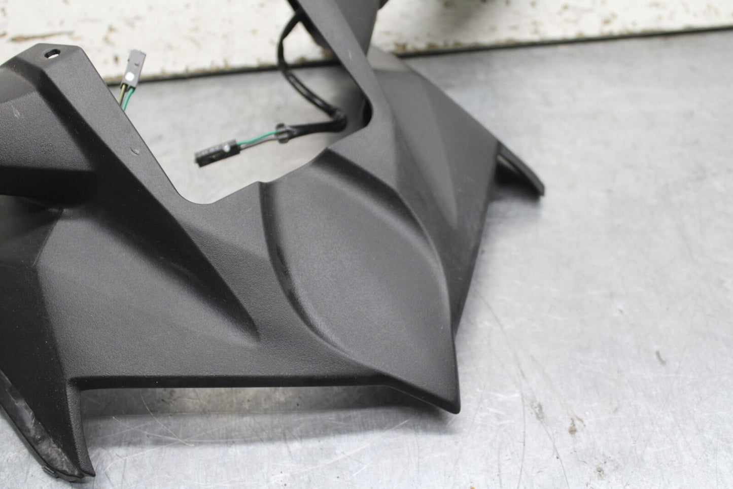 19-22 KAWASAKI Z400 FRONT CENTER COWL FAIRING & TURN SIGNALS BB738