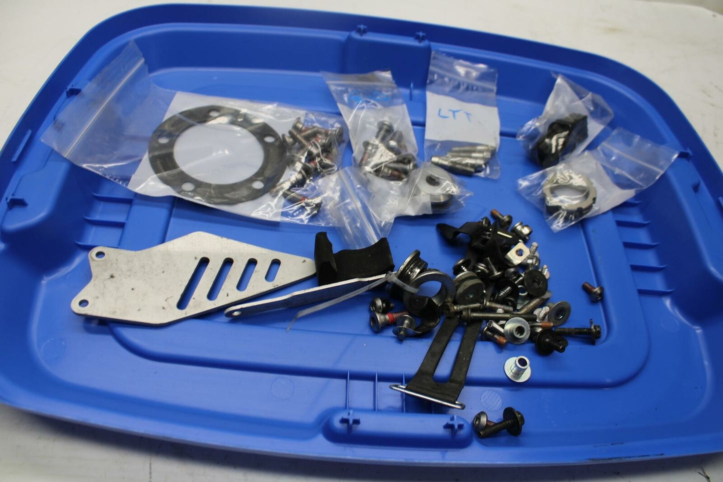 13-18 KAWASAKI NINJA ZX6R ENGINE MOUNTING BOLTS HARDWARE MOTOR SCREWS BB353